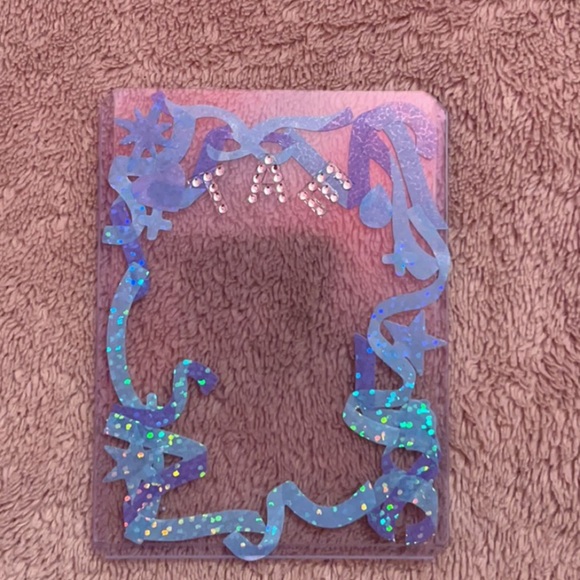 Taehyung decorated photocard holder - Picture 3 of 4